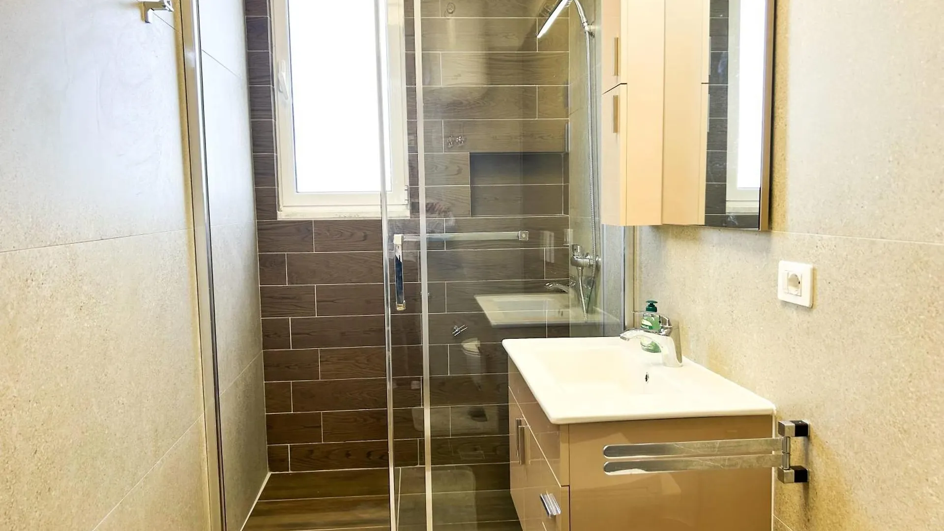 2 Bedroom Apartment 928 Golem